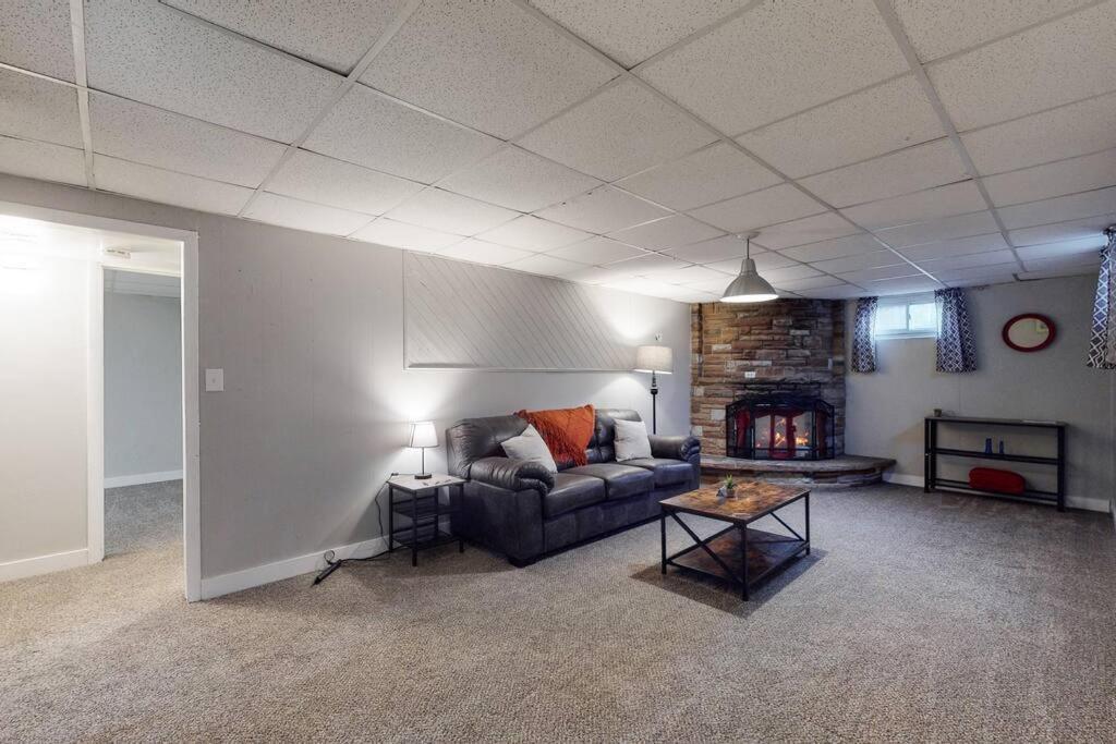 Large Remodeled Home With 5 Bedrooms 4 King Bed Centennial Exterior foto