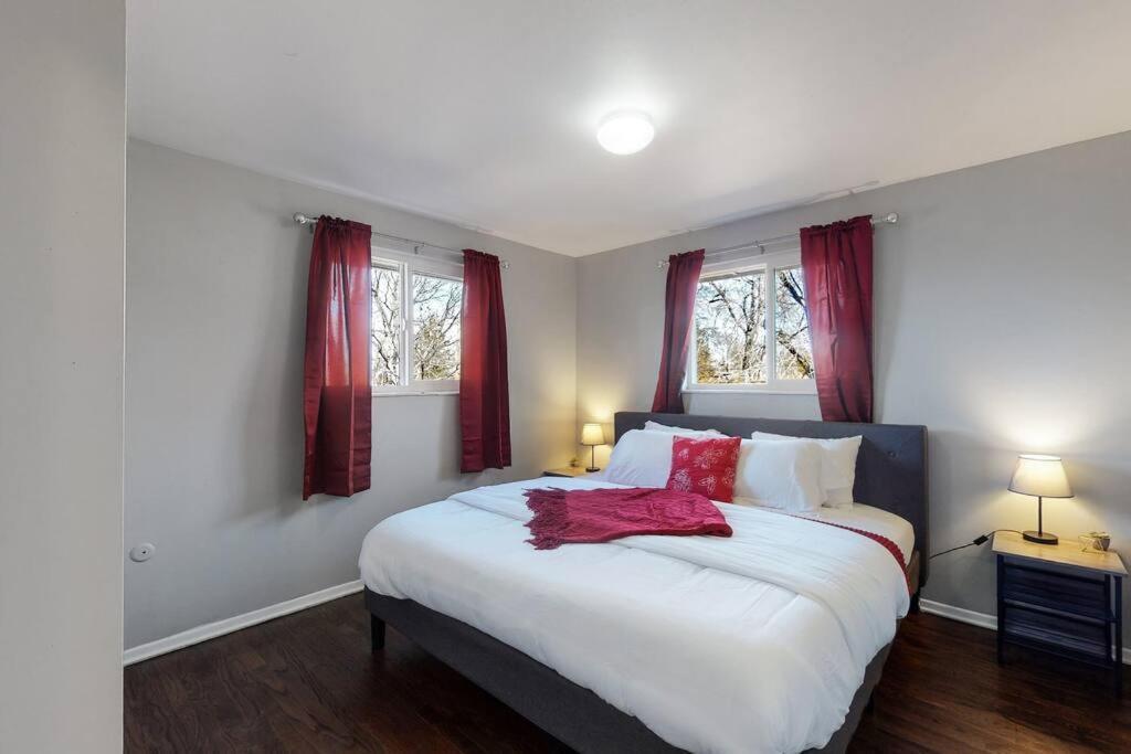 Large Remodeled Home With 5 Bedrooms 4 King Bed Centennial Exterior foto